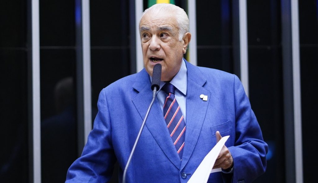 Relator da PEC da Anistia propõe a reserva de 20% de vagas legislativas para mulheres