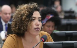PSOL articula PEC para mandar à Justiça Federal investigações sobre milícias