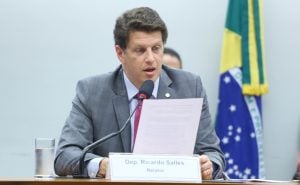 Salles pede indiciamento de GDias e José Rainha em relatório final da CPI do MST; votação do texto é adiada