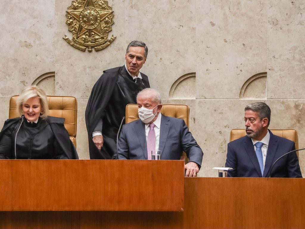 Barroso diz que a democracia venceu e pede o fim de ‘antagonismos artificiais’
