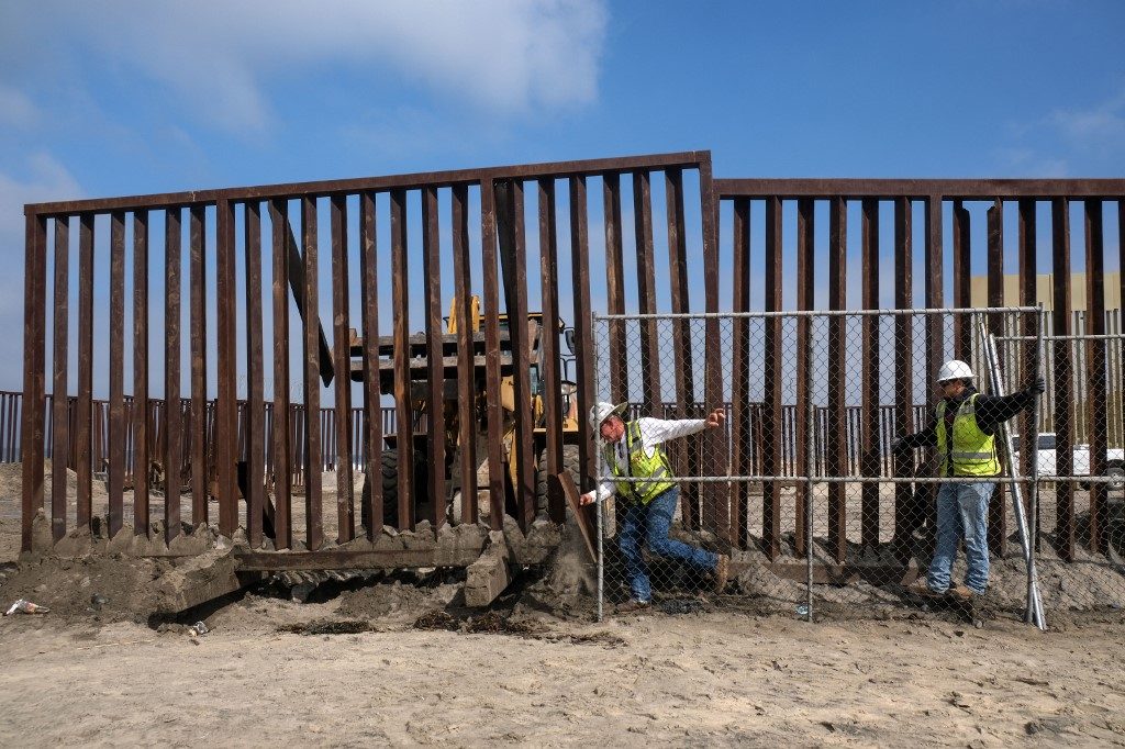 Biden ampliará muro na fronteira com o México para barrar imigrantes