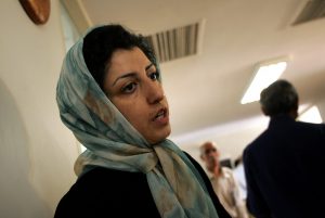Prêmio Nobel da Paz sai para ativista iraniana Narges Mohammadi