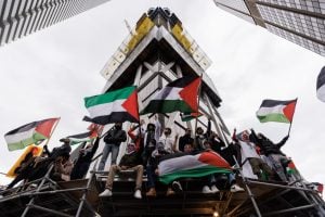 ‘Hoje é impossível ter dois Estados’, diz professor sobre conflito entre Israel e Palestina