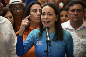 Candidata liberal vence as primárias da oposição na Venezuela
