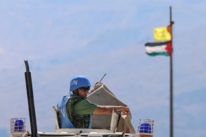 Foguete atinge QG dos capacetes azuis da ONU no sul do Líbano