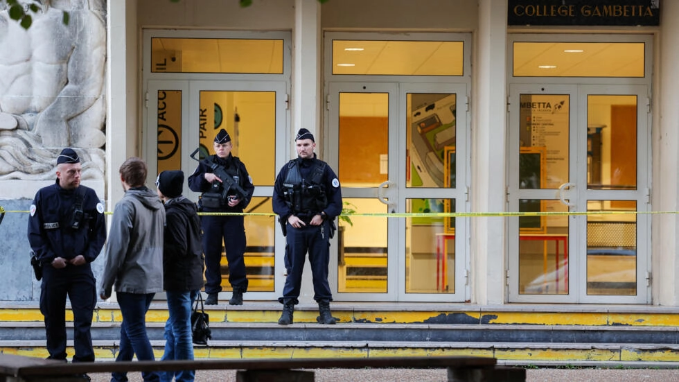 Governo francês promete ‘caçada’ a autores de trotes com ameaça de bombas em escolas