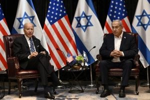 Biden pede a Netanyahu um plano de segurança para a população de Rafah, em Gaza
