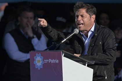 Principal nome de oposição a Milei, Axel Kicillof visita ministros do governo Lula em Brasília