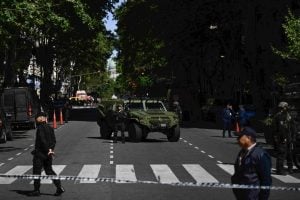 Embaixadas de Israel e EUA na Argentina sofrem ameaça de bomba