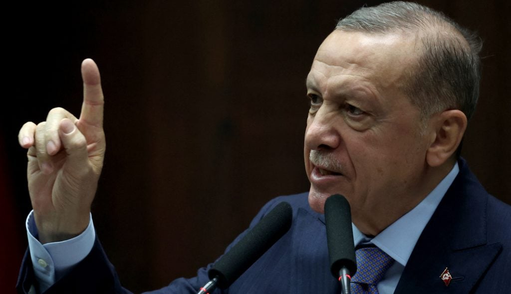 Turquia oficializa pedido para entrar no Brics, diz agência
