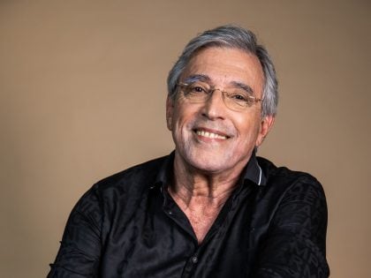 Ivan Lins lança álbum e critica baixa monetização na internet: ‘Acabou com direito autoral’