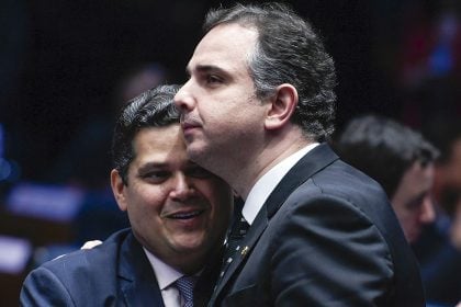 PSD desiste de candidatura própria e decide apoiar Alcolumbre para presidência do Senado