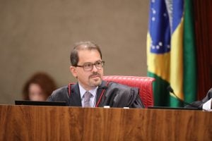 Ministro vota por tornar Braga Netto inelegível e diz que o general se beneficiou de abuso no 7 de Setembro