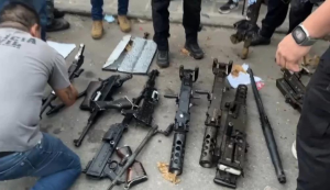 Polícia do Rio encontra 8 das 21 metralhadoras do Exército furtadas em São Paulo
