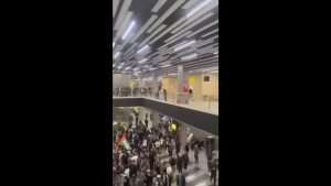 Manifestantes tomam aeroporto no Daguestão após anúncio de chegada de avião de Israel
