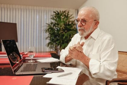 Lula passa por exame pós-operatório em Brasília e retorna ao Alvorada