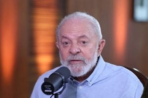 Lula diz que governo vai reforçar segurança no Rio, mas nega intervenção federal