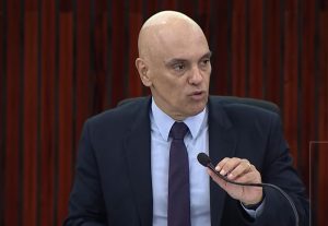 Moraes abre código-fonte das urnas eletrônicas para entidades fiscalizadoras e 'hackers do bem'