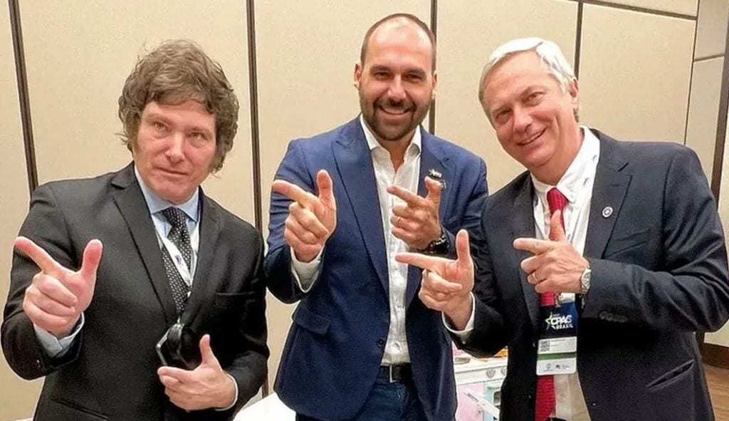 Bolsonaristas usam vitória de Milei para repetir alegações de fraude e pedir voto impresso