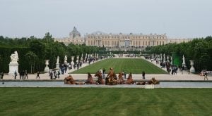 Após Louvre, Palácio de Versalhes é evacuado por alerta de bomba