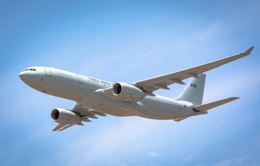 Primeiro avião da FAB para resgatar brasileiros da zona de conflito em Israel já está na Europa