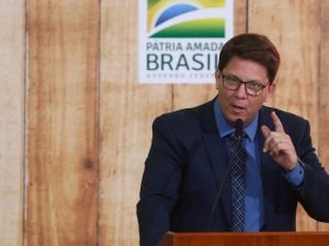 Justiça condena Mário Frias a indenizar Marcelo Adnet por danos morais