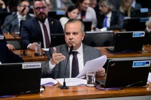 Comissão do Senado aprova projeto que proíbe contribuição sindical sem autorização