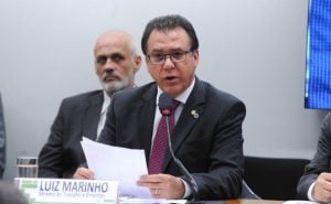 'Passou da hora' de o Brasil discutir jornada semanal de 4 dias, diz ministro do Trabalho