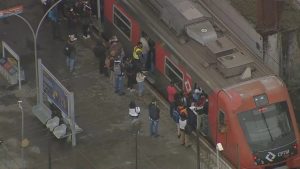 Linha de trem privatizada em SP enfrenta problemas pelo segundo dia