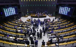 Deputados podem votar nesta quarta-feira projeto sobre tributação de fundos offshores