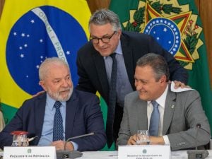 A posição do governo Lula no embate entre Congresso e STF