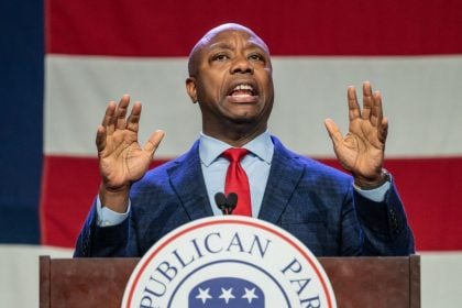 Republicano Tim Scott desiste da campanha presidencial americana