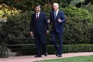 China rebate afirmação de Biden que tratou Xi Jinping de ditador após encontro entre os dois líderes