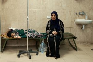 Por que os hospitais em Gaza estão na linha de fogo?