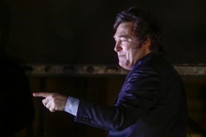 FIJ repudia privatização de estatais de comunicação da Argentina