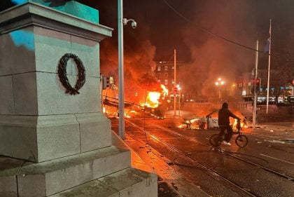 Os incidentes em Dublin após ataque com faca que deixou 5 feridos