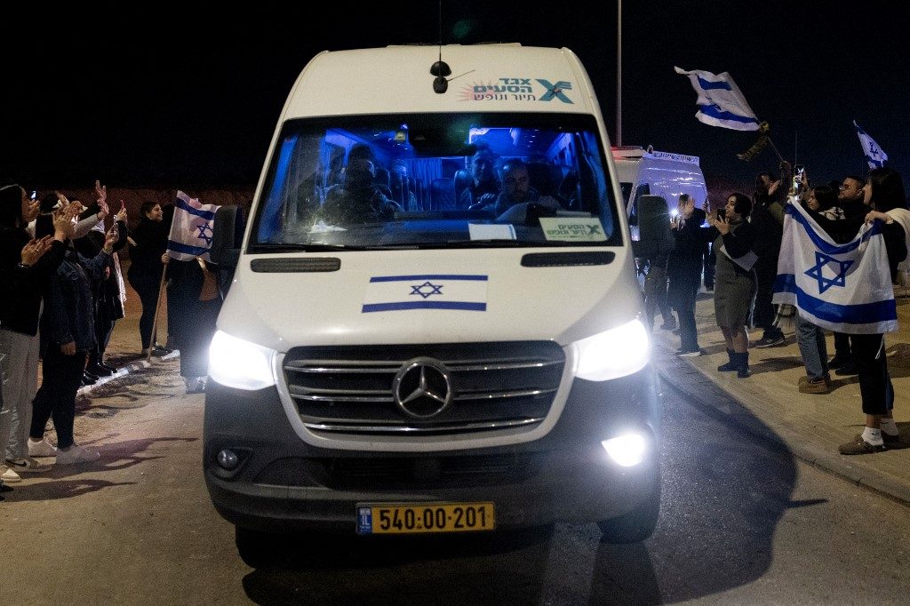 Hamas liberta novo grupo de reféns e estaria ‘disposto a prolongar trégua’ com Israel