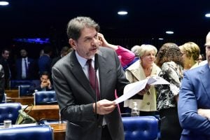 Crise no PDT: Cid rechaça diálogo com a direção do partido e diz não respeitar Lupi e Figueiredo