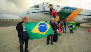 Brasileiros resgatados na Cisjordânia chegam ao Brasil