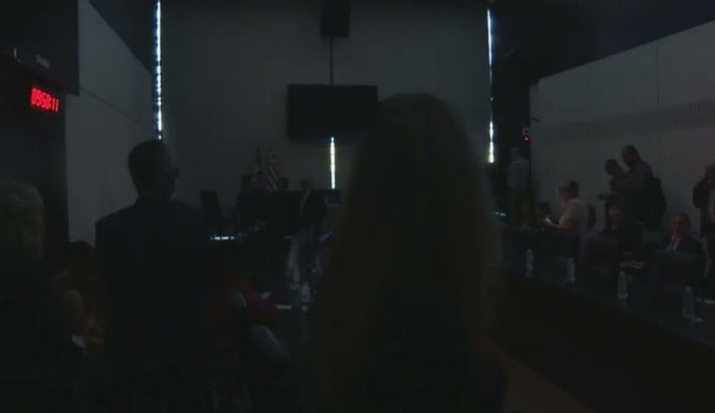 Alesp fica sem luz durante CPI que ouvia o presidente da Enel sobre apagões