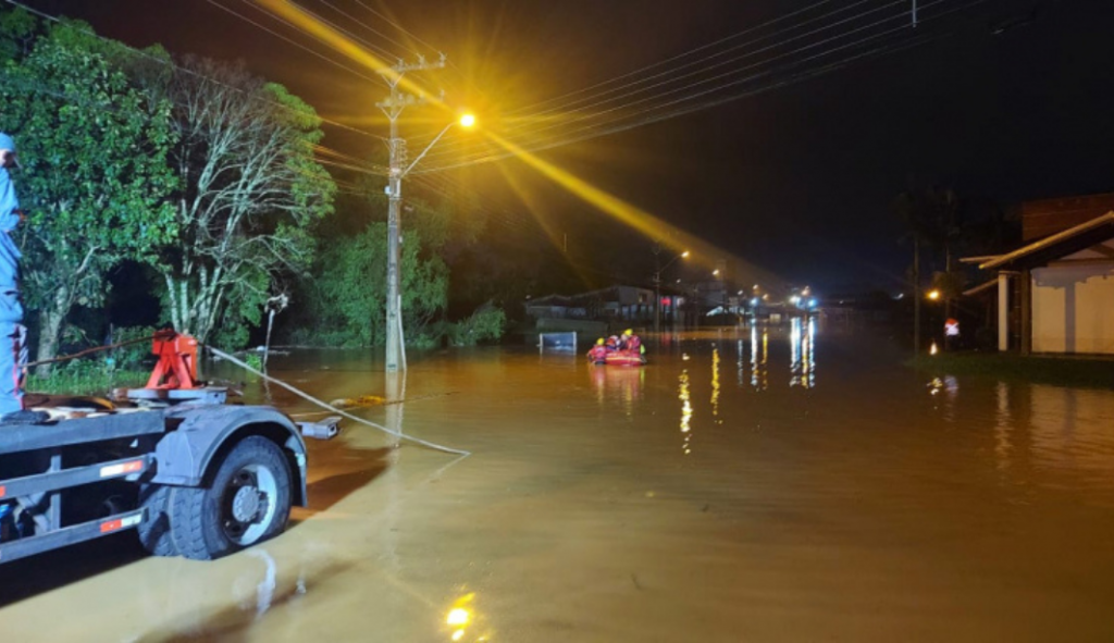 Temporal em Santa Catarina provoca mais duas mortes