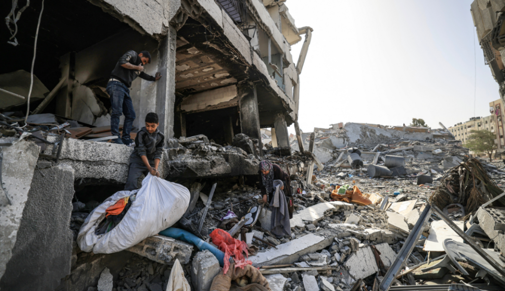 Israel e Hamas tentam prolongar trégua em Gaza, prevista para acabar nesta terça-feira