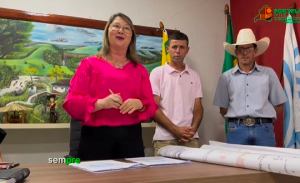MP Eleitoral denuncia prefeita por coagir funcionários a votarem em Bolsonaro