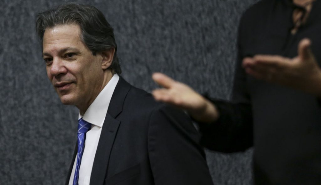 ‘Loucura, desastre e rendição ao mercado’: vice-líder do governo dispara contra meta de déficit zero