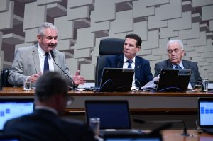 Comissão do Senado aprova projeto para taxar mercado de apostas online