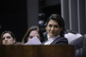 Assembleia Legislativa da Bahia aprova homenagem a Michelle Bolsonaro