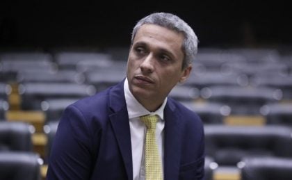 PT vai ao Conselho de Ética para cassar deputado bolsonarista que ofendeu Gleisi