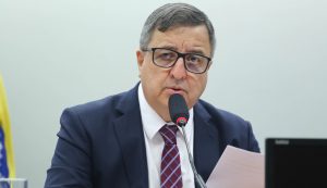 Governo decidiu manter a meta fiscal zero para 2024, diz relator da LDO