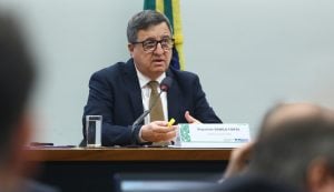 Proposta de mudar a meta de déficit zero tem de partir do governo, defende relator da LDO