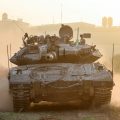 Dezenas de tanques israelenses entram no sul da Faixa de Gaza